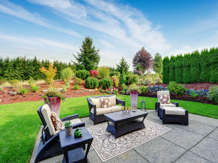 Harmonize the Patio with The Overall Landscape