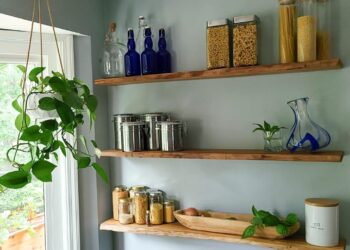 How to Make DIY Floating Kitchen Shelves