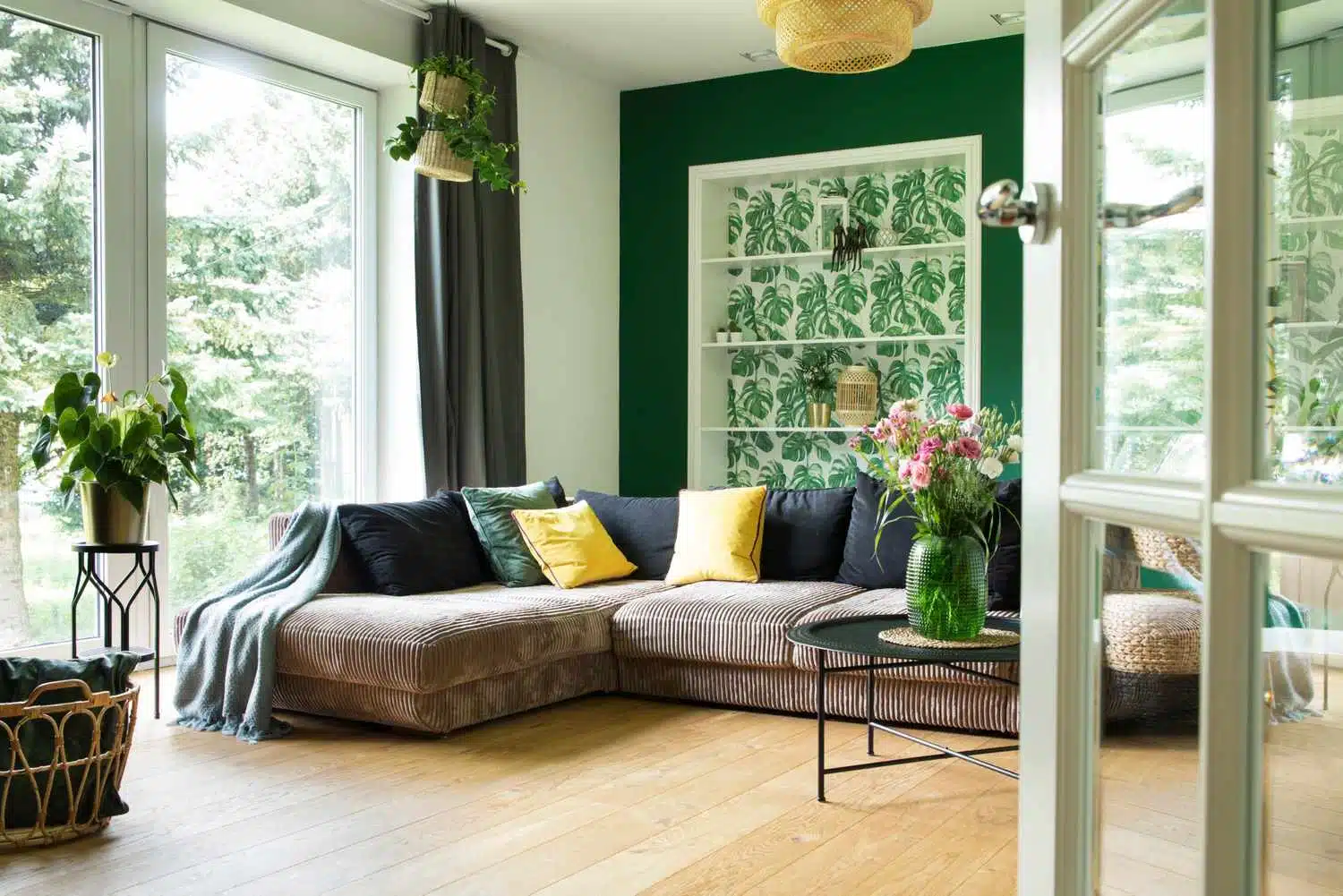 Best Living Room Paint Colors of 2023