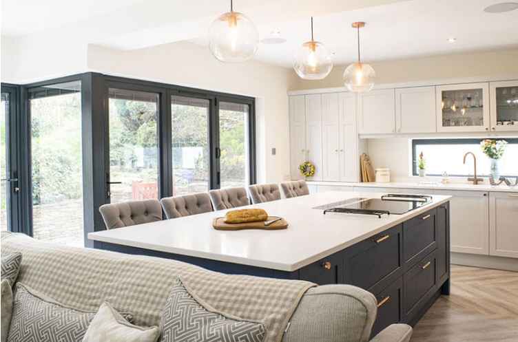 Kitchen Island Decorating Ideas with Seating Options