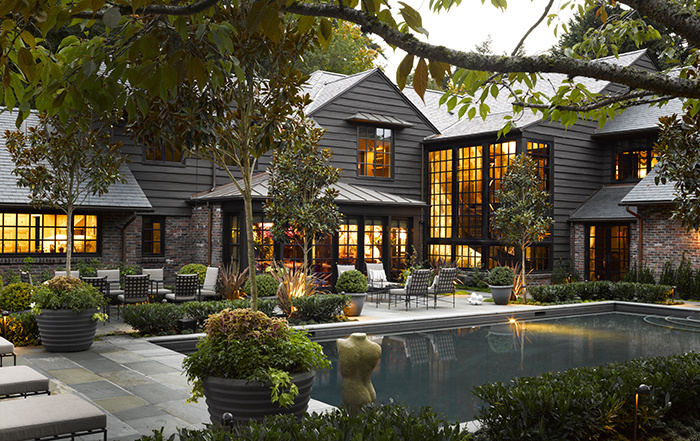 Rustic Twist with Black Exterior