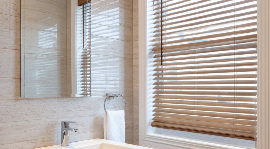 faux wood blind