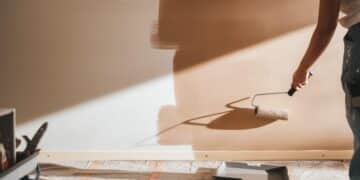 latex vs acrylic easy paint guide for homeowner